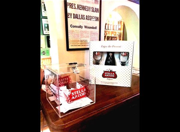 Stella Artois Christmas Campaign – ‘The best present is to be present’