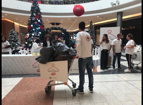 EUREKA - Open your closet and your heart - «Άνοιξε την ντουλάπα σου – Άνοιξε την καρδιά σου»